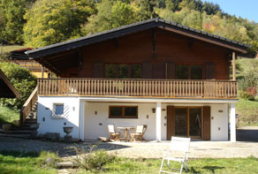 Le chalet - vue de l'extérieure - terrasse - jardin