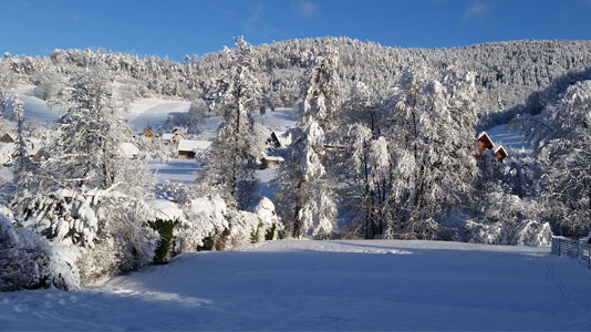 vue hivernale depuis le chalet vue hivernale depuis le chalet