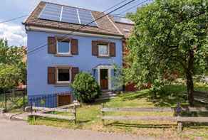 Petit Gîte - vue de l'extérieure - jardin